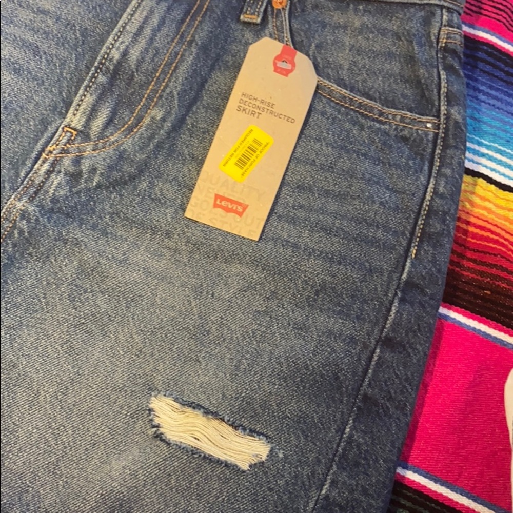 🎨 Mexican Painted Levi’s Jean Skirt Sz 8 29 NWT - Picture 11 of 15
